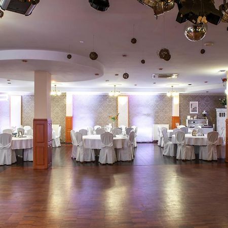 First Hotel Tczew Luaran gambar