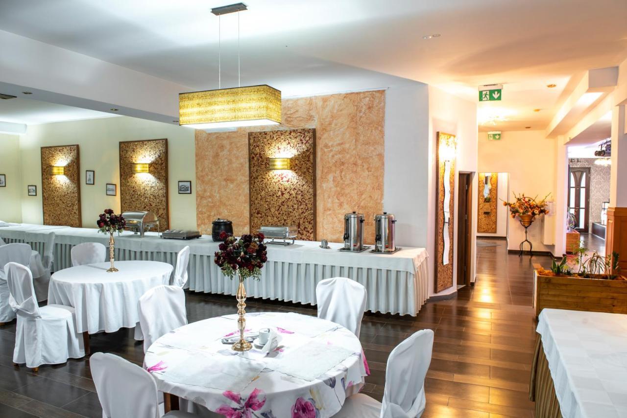 First Hotel Tczew Luaran gambar
