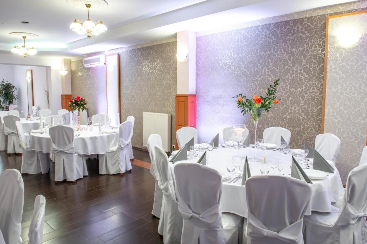 First Hotel Tczew Luaran gambar