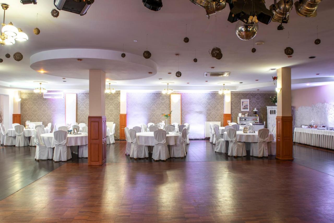 First Hotel Tczew Luaran gambar