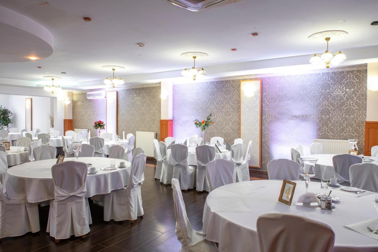 First Hotel Tczew Luaran gambar
